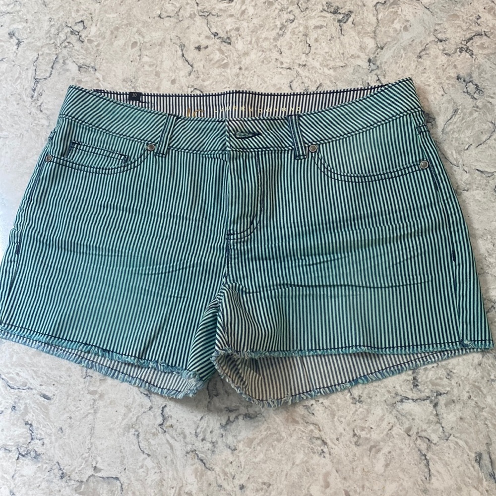 Lauren Conrad striped cut off shorts